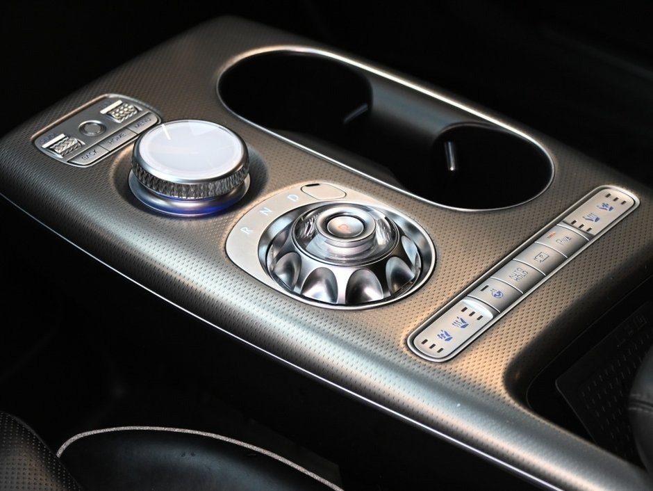 2023 GENESIS GV60 Advanced-17