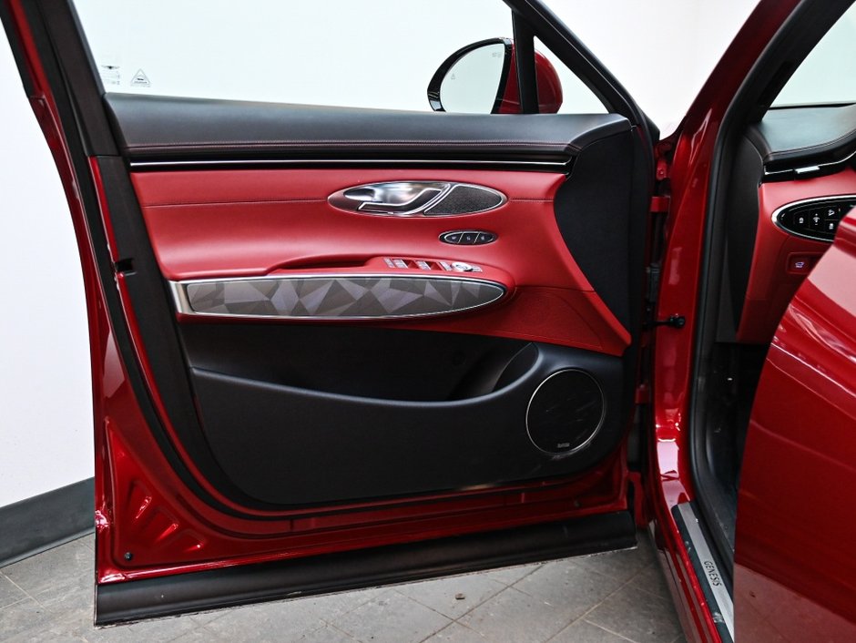 GENESIS GV70 2.5T Prestige 2022-8