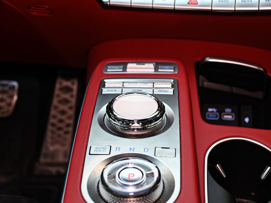 GENESIS GV70 2.5T Prestige 2022-26