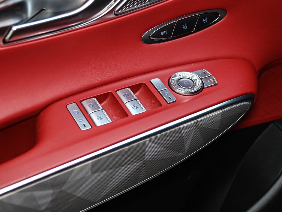 GENESIS GV70 2.5T Prestige 2022-10