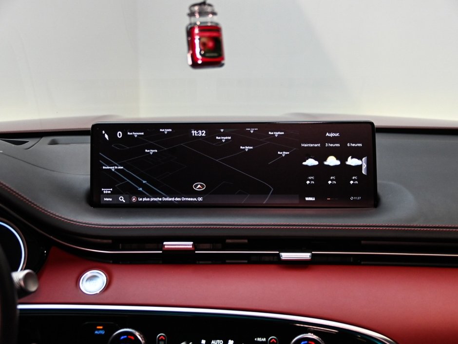 GENESIS GV70 2.5T Prestige 2022-24