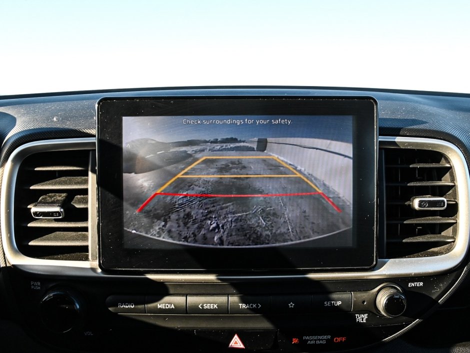 Hyundai Venue Essential 2022-13