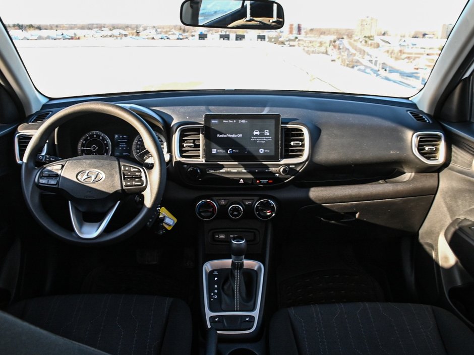 Hyundai Venue Essential 2022-11