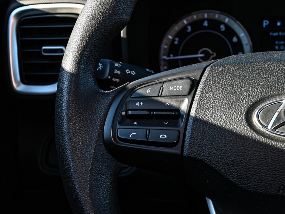 Hyundai Venue Essential 2022-17