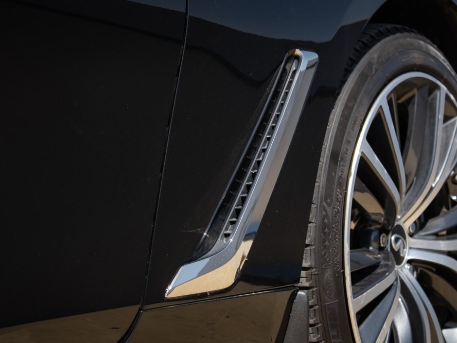 2021 Infiniti Q60 LUXE-34