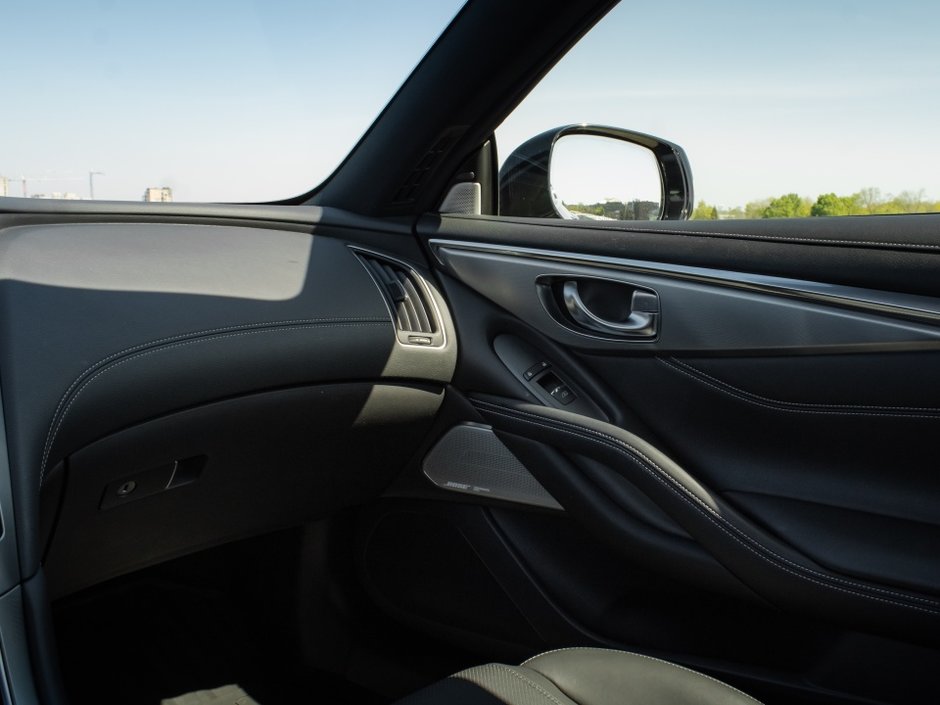 2021 Infiniti Q60 LUXE-27
