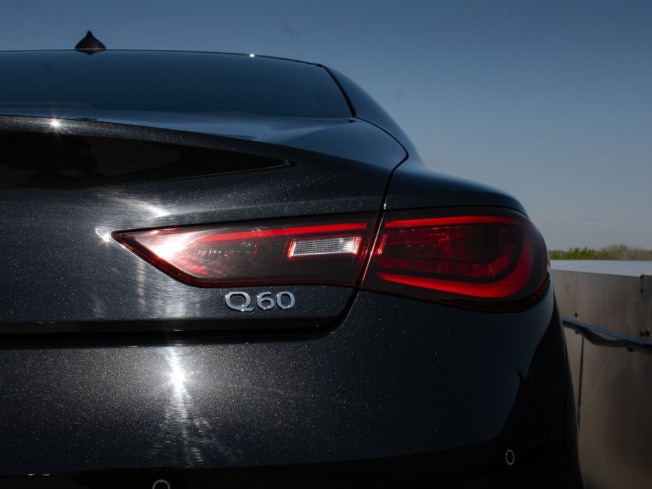 2021 Infiniti Q60 LUXE-37