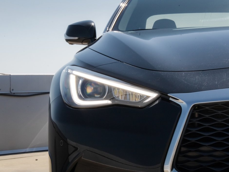 2021 Infiniti Q60 LUXE-35