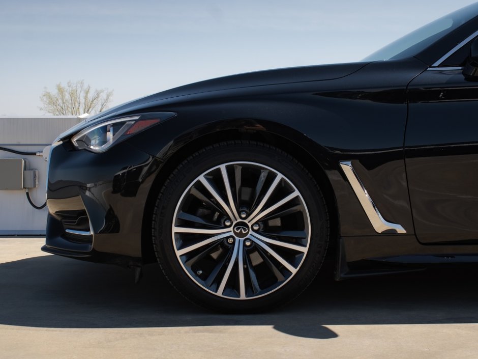 2021 Infiniti Q60 LUXE-7
