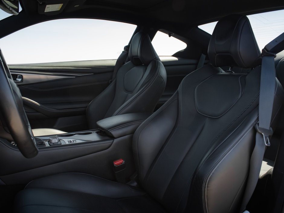 2021 Infiniti Q60 LUXE-12