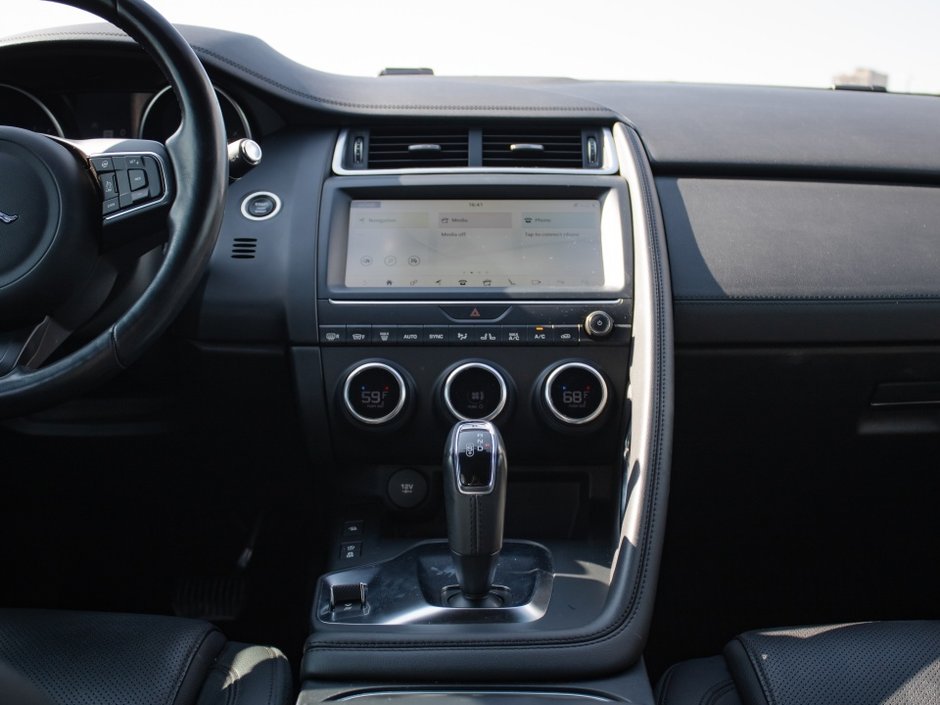 Jaguar E-PACE S 2018-14