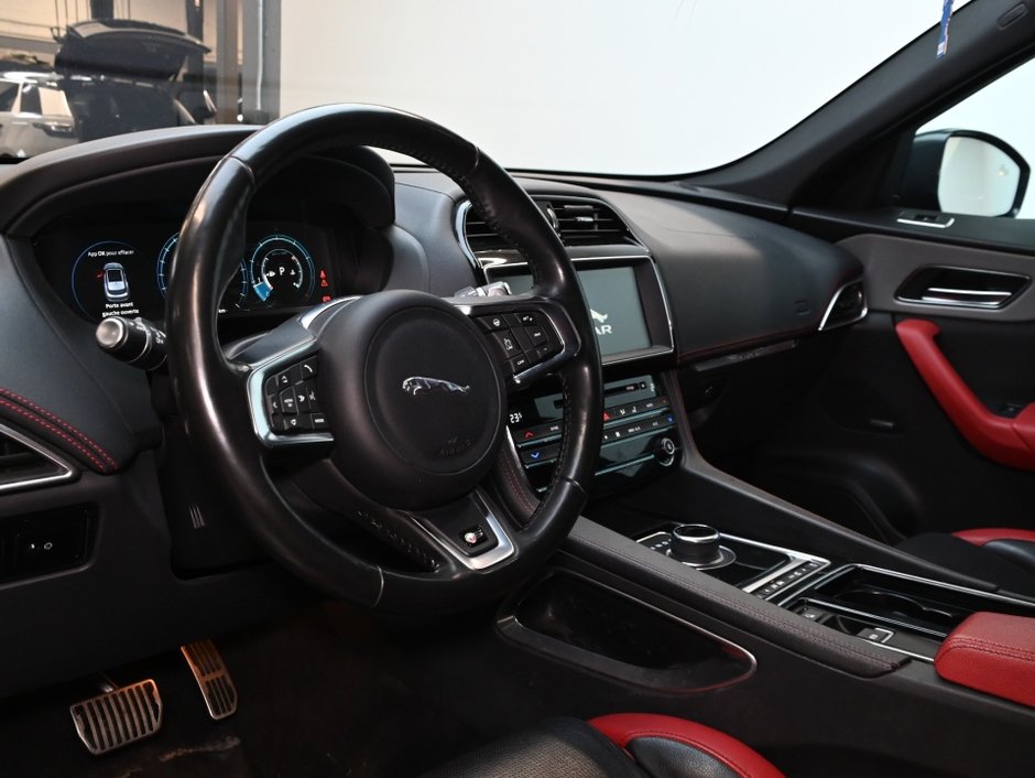 2018 Jaguar F-PACE S-2