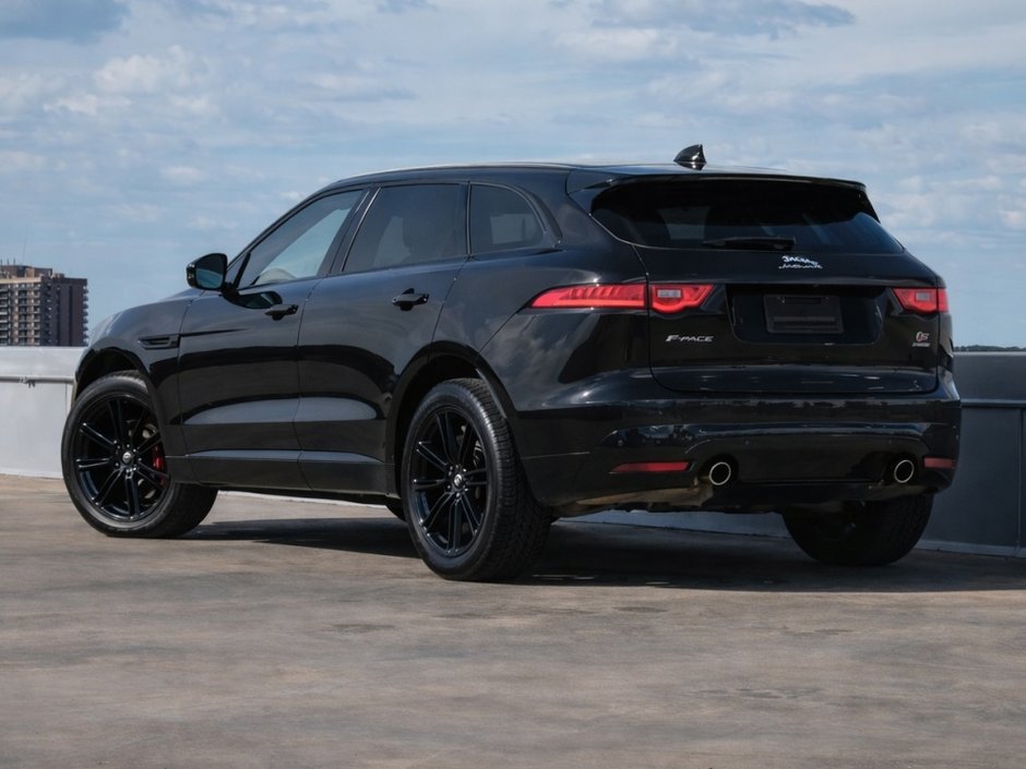 2018 Jaguar F-PACE S-1