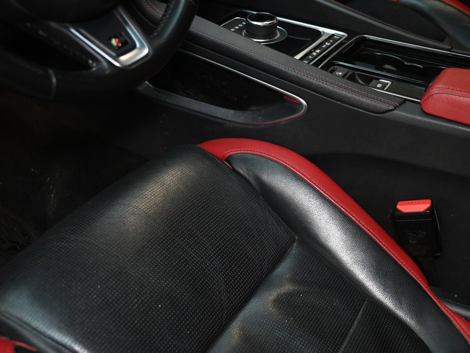 2018 Jaguar F-PACE S-18