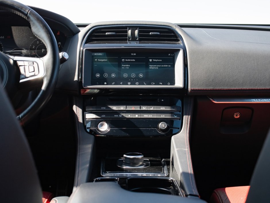 2020 Jaguar F-PACE R-Sport-18