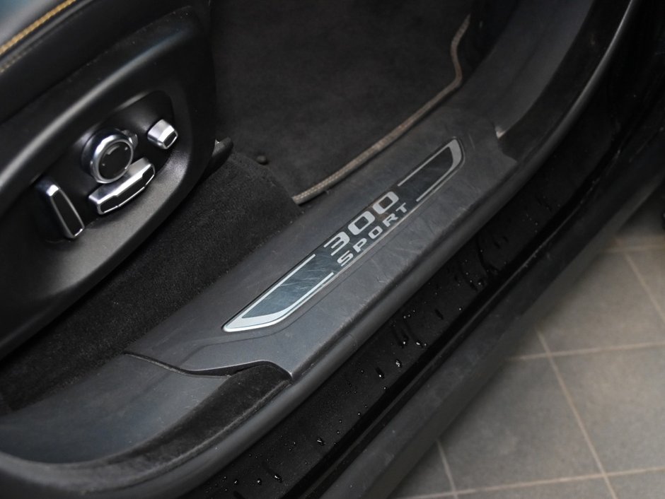 Jaguar F-PACE 300 Sport 2020-27