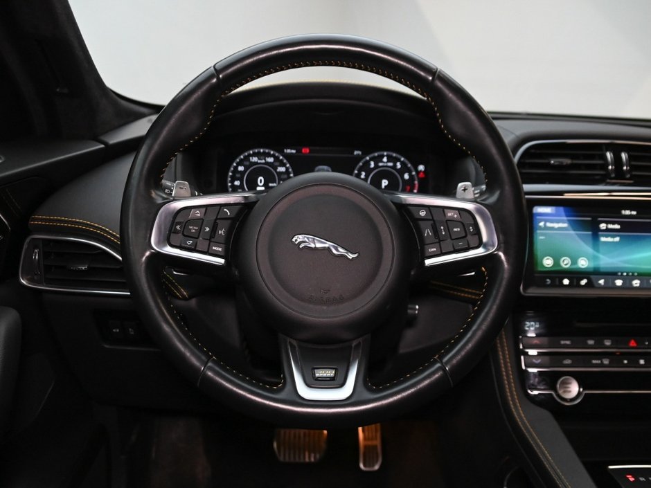 Jaguar F-PACE 300 Sport 2020-15