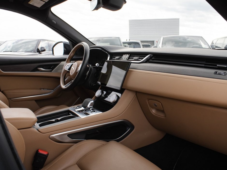 2021 Jaguar F-PACE P250 S-23