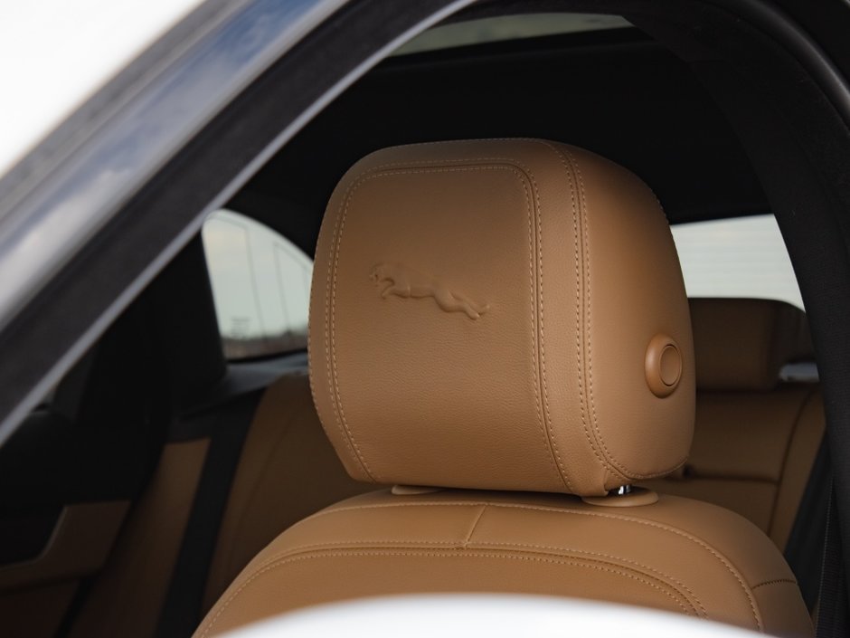 2021 Jaguar F-PACE P250 S-33