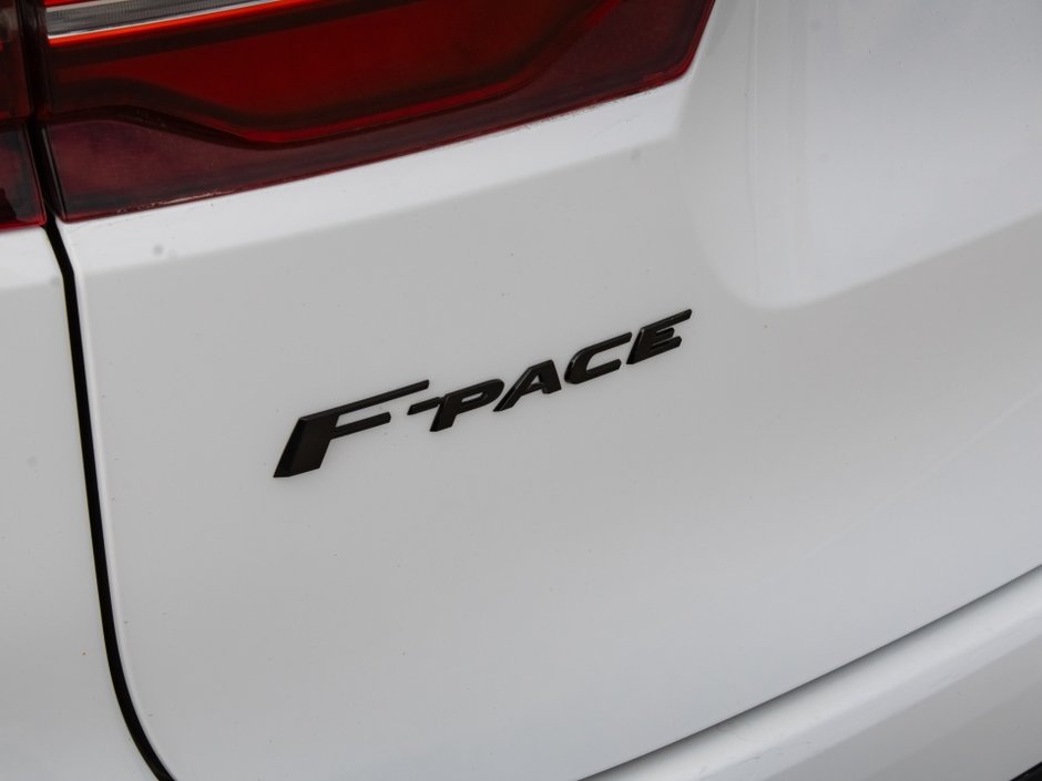 2021 Jaguar F-PACE P250 S-27