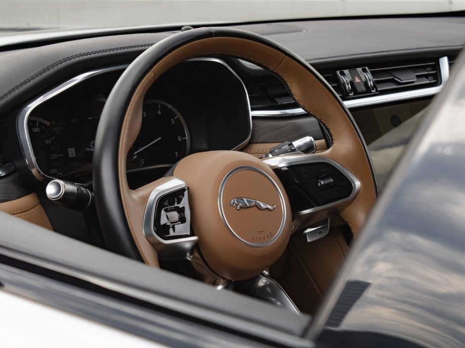 2021 Jaguar F-PACE P250 S-32