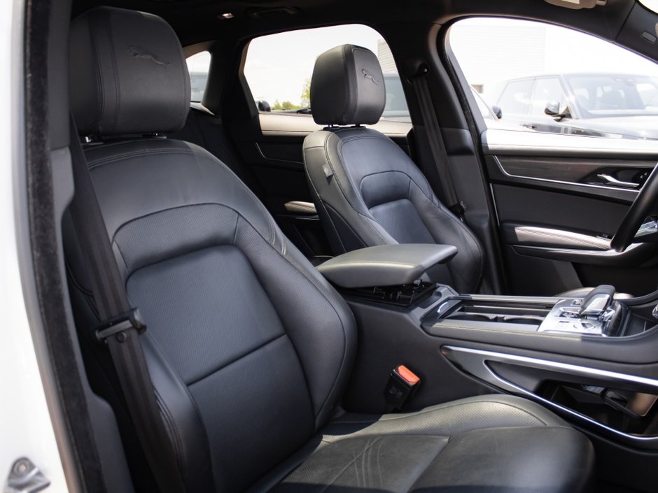 2021 Jaguar F-PACE P250 S-28
