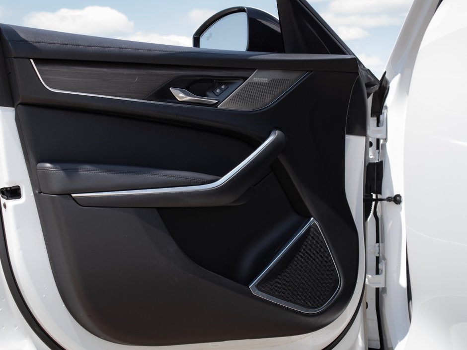 2021 Jaguar F-PACE P250 S-8