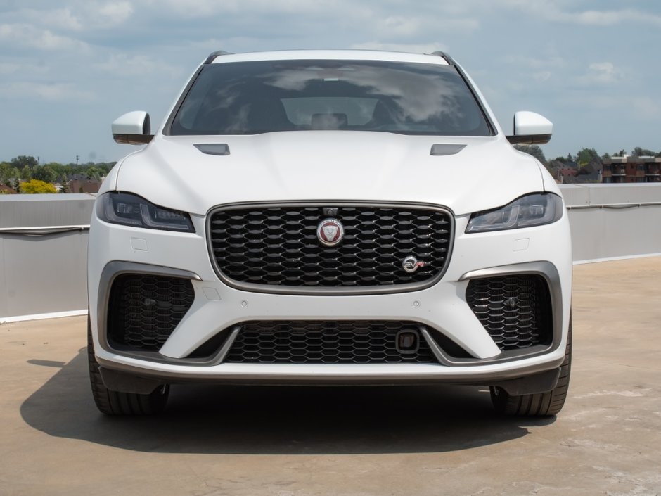 2021 Jaguar F-PACE P550 SVR-6