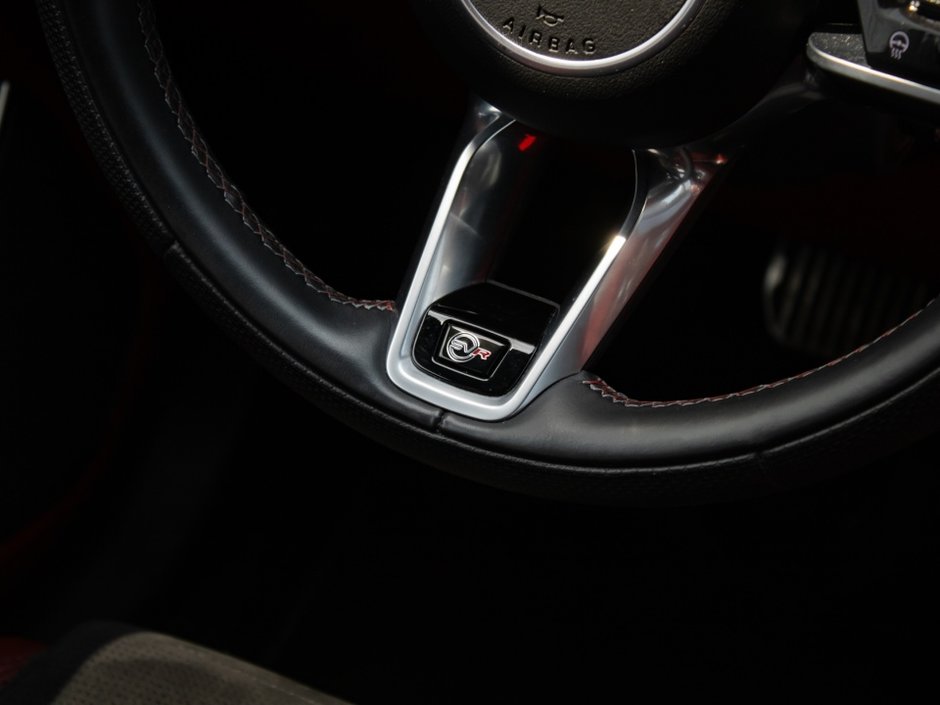 2021 Jaguar F-PACE P550 SVR-24