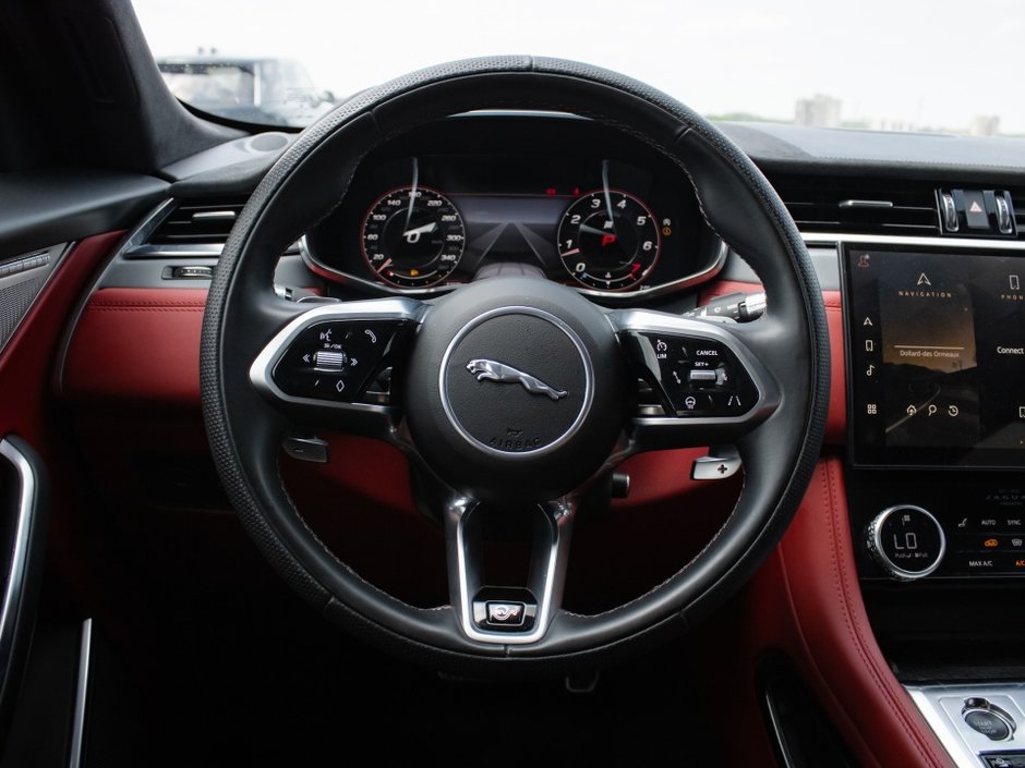 2021 Jaguar F-PACE P550 SVR-21