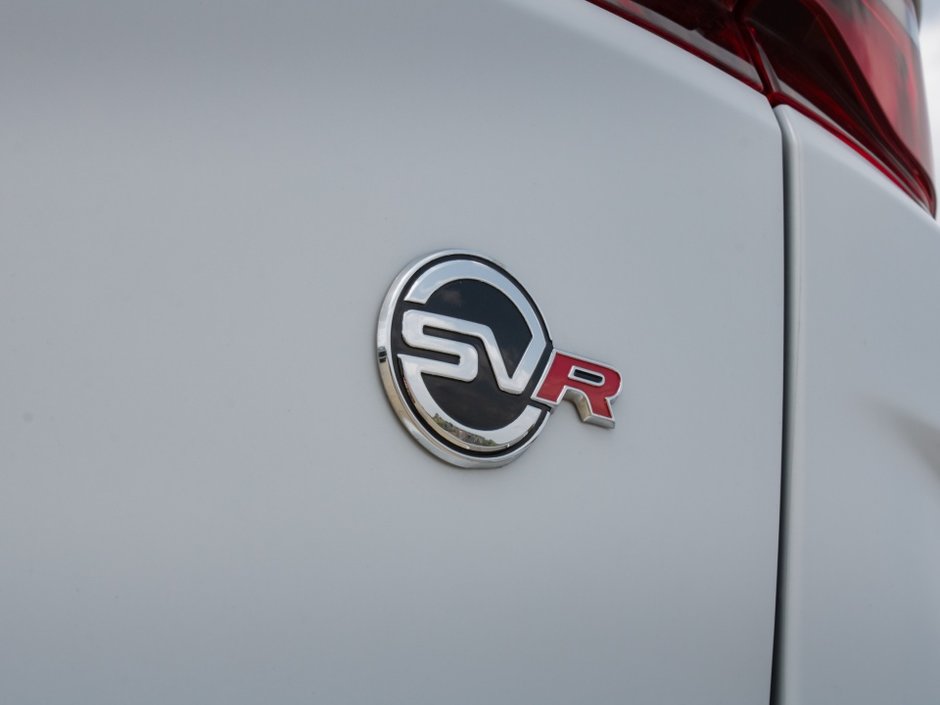 2021 Jaguar F-PACE P550 SVR-38