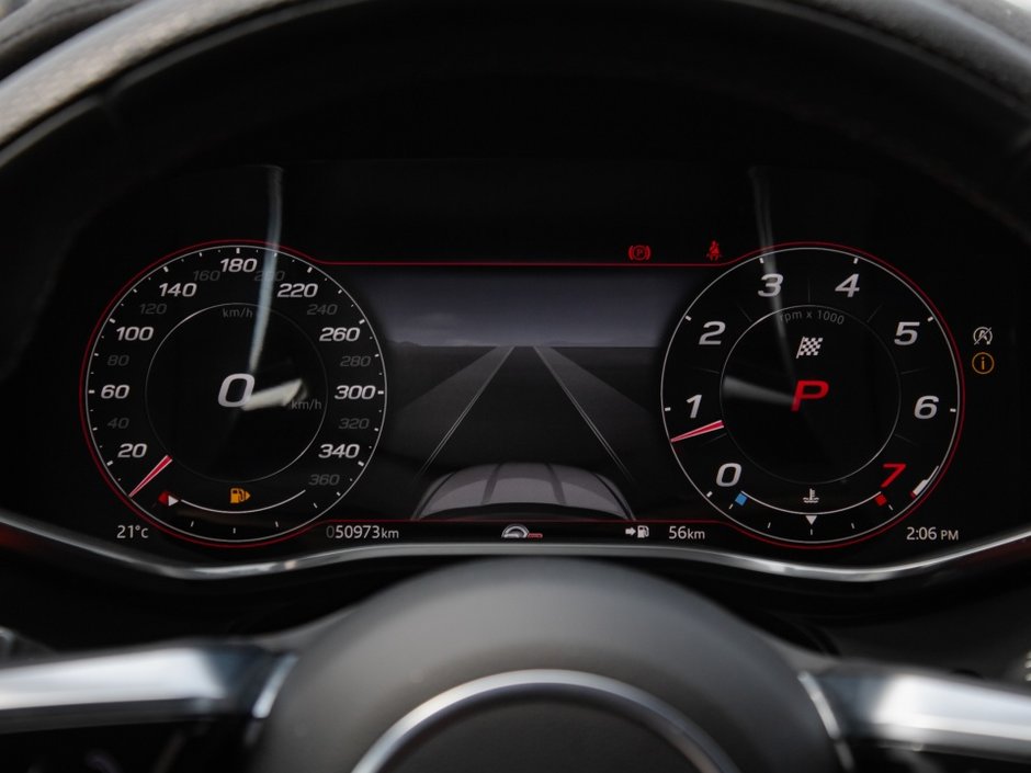 2021 Jaguar F-PACE P550 SVR-16