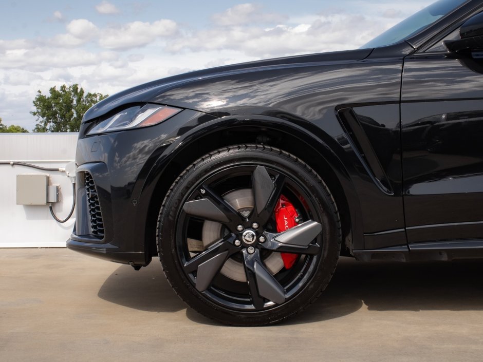 Jaguar F-PACE P550 SVR 2021-5