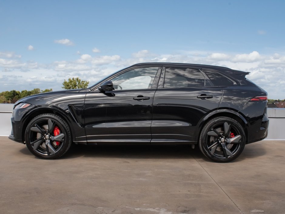 Jaguar F-PACE P550 SVR 2021-2