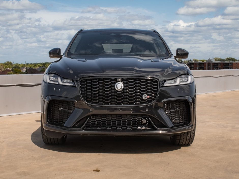 Jaguar F-PACE P550 SVR 2021-4