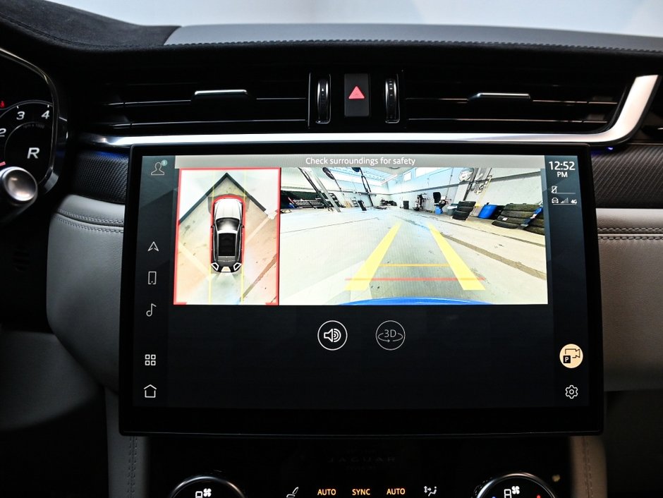 Jaguar F-PACE P550 SVR 2021-18