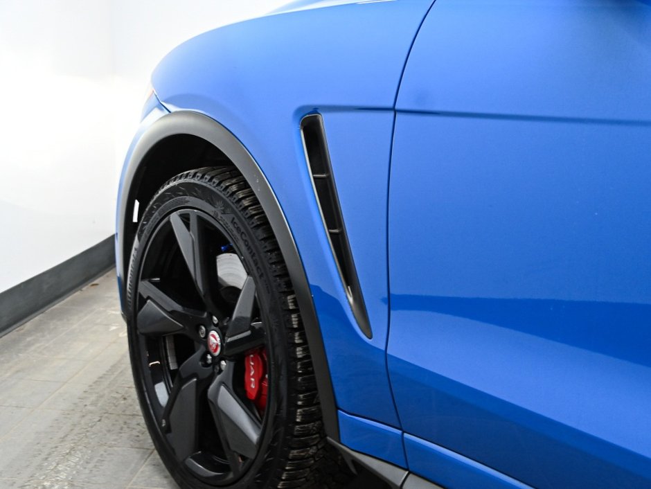 Jaguar F-PACE P550 SVR 2021-31