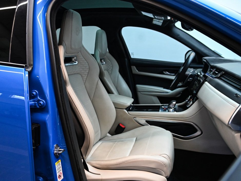 Jaguar F-PACE P550 SVR 2021-24