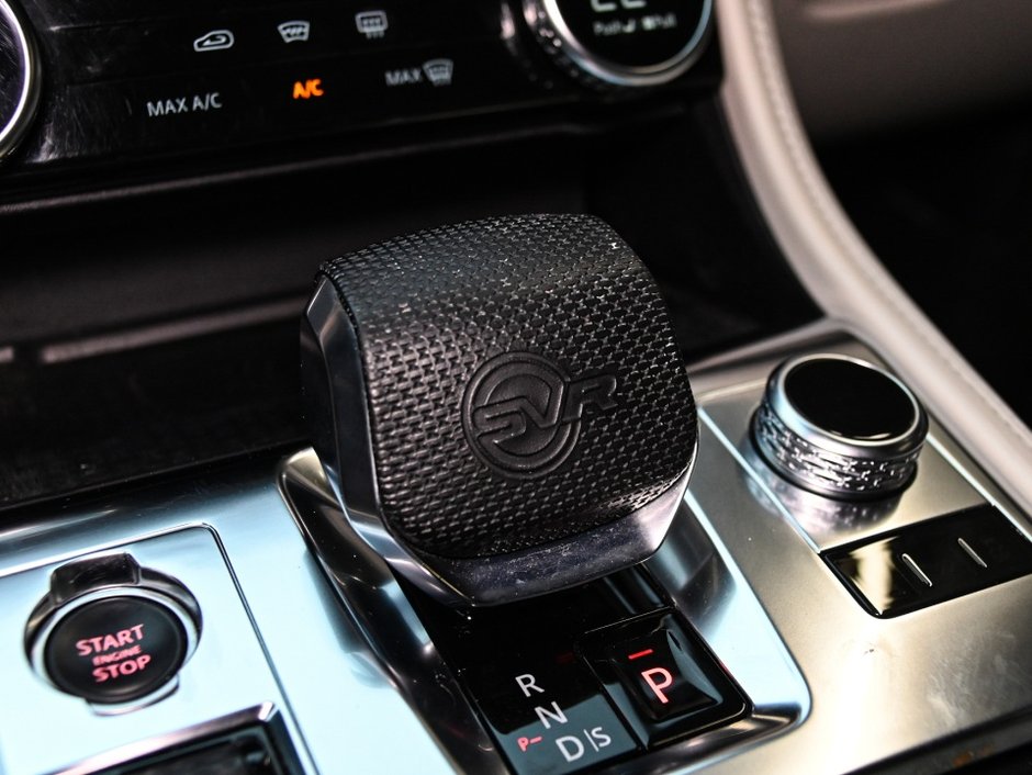 Jaguar F-PACE P550 SVR 2021-21