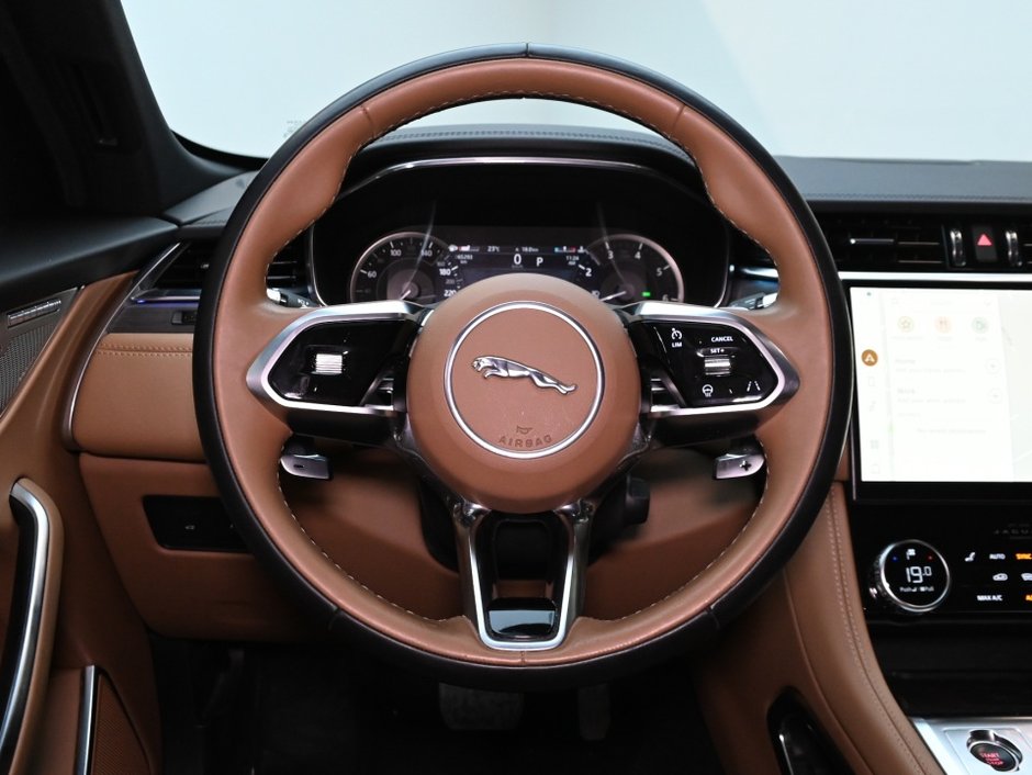 2022 Jaguar F-PACE P250 S-16
