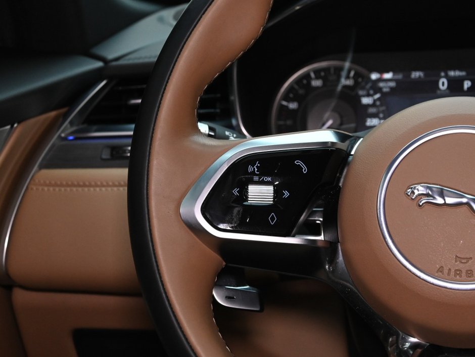 2022 Jaguar F-PACE P250 S-17