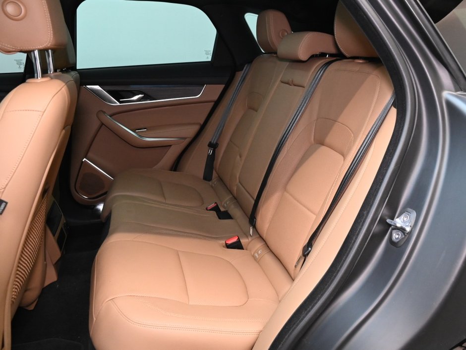 2022 Jaguar F-PACE P250 S-3