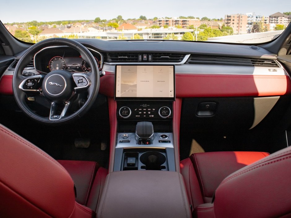 Jaguar F-PACE R-Dynamic S 2023-14