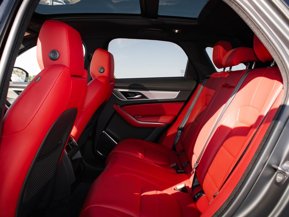 Jaguar F-PACE R-Dynamic S 2023-3