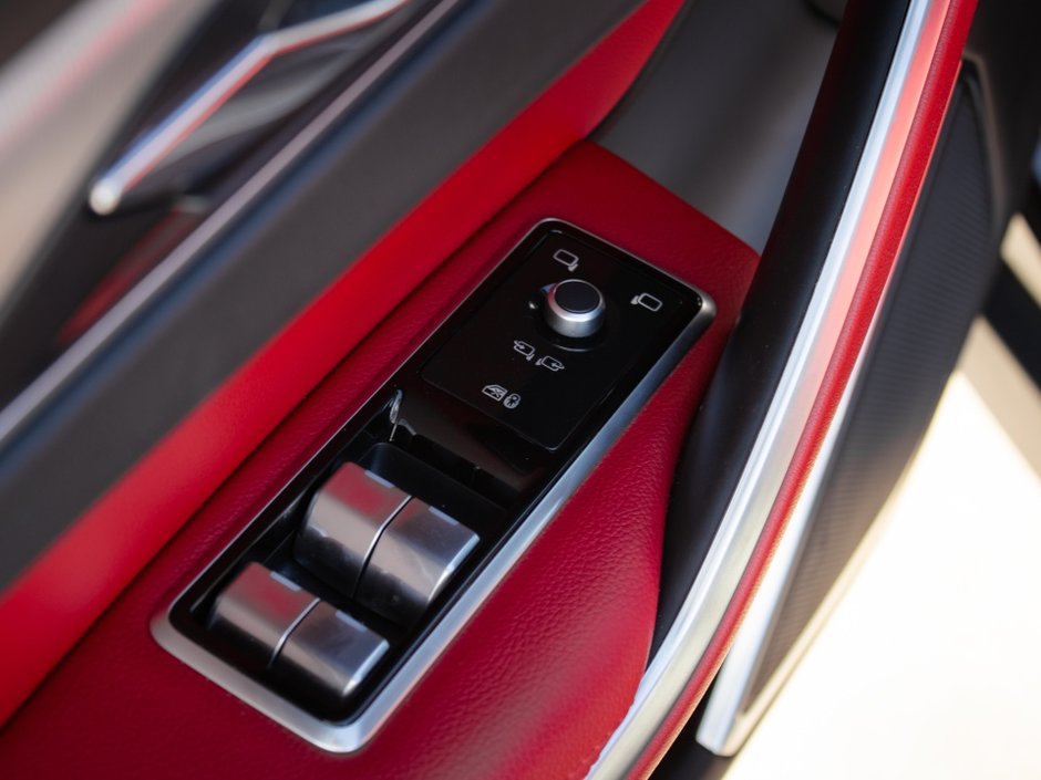 Jaguar F-PACE R-Dynamic S 2023-11