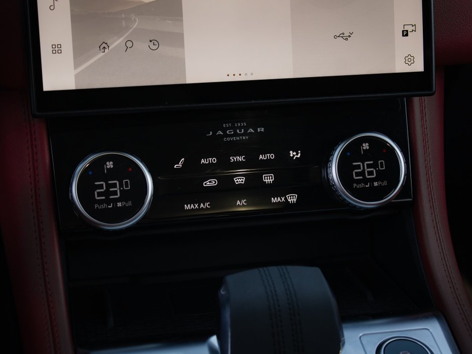 Jaguar F-PACE R-Dynamic S 2023-18