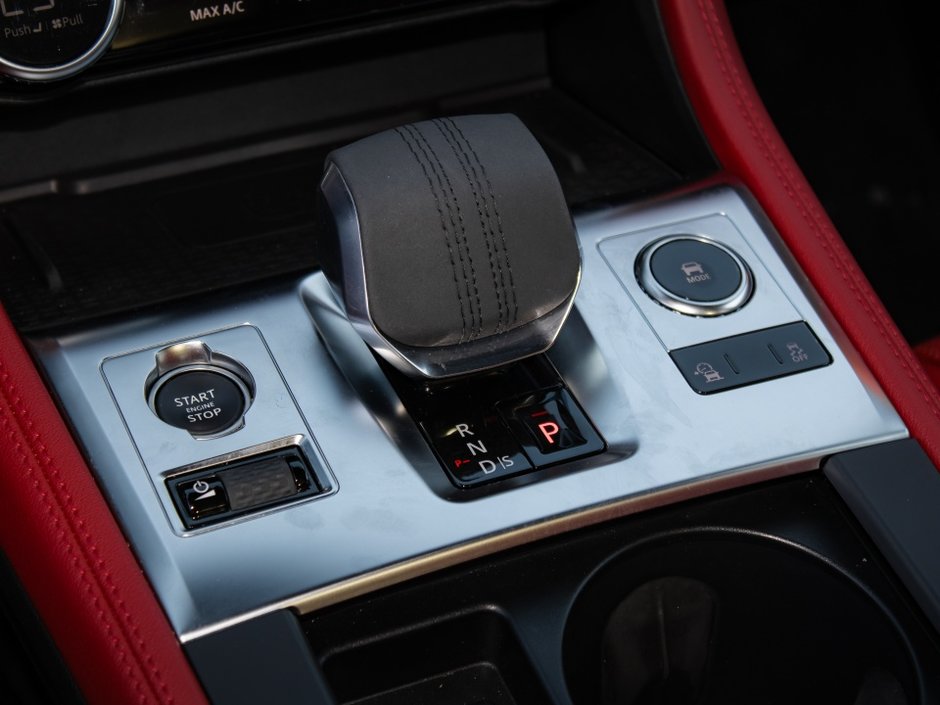 Jaguar F-PACE R-Dynamic S 2023-19