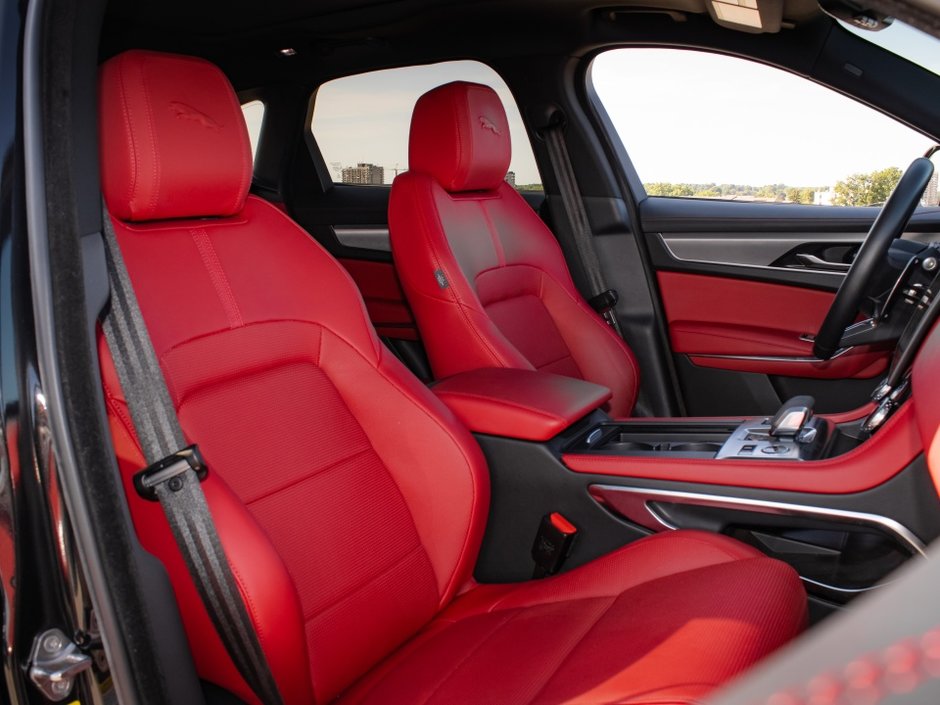 Jaguar F-PACE R-Dynamic S 2023-27