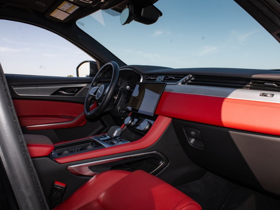 Jaguar F-PACE R-Dynamic S 2023-26