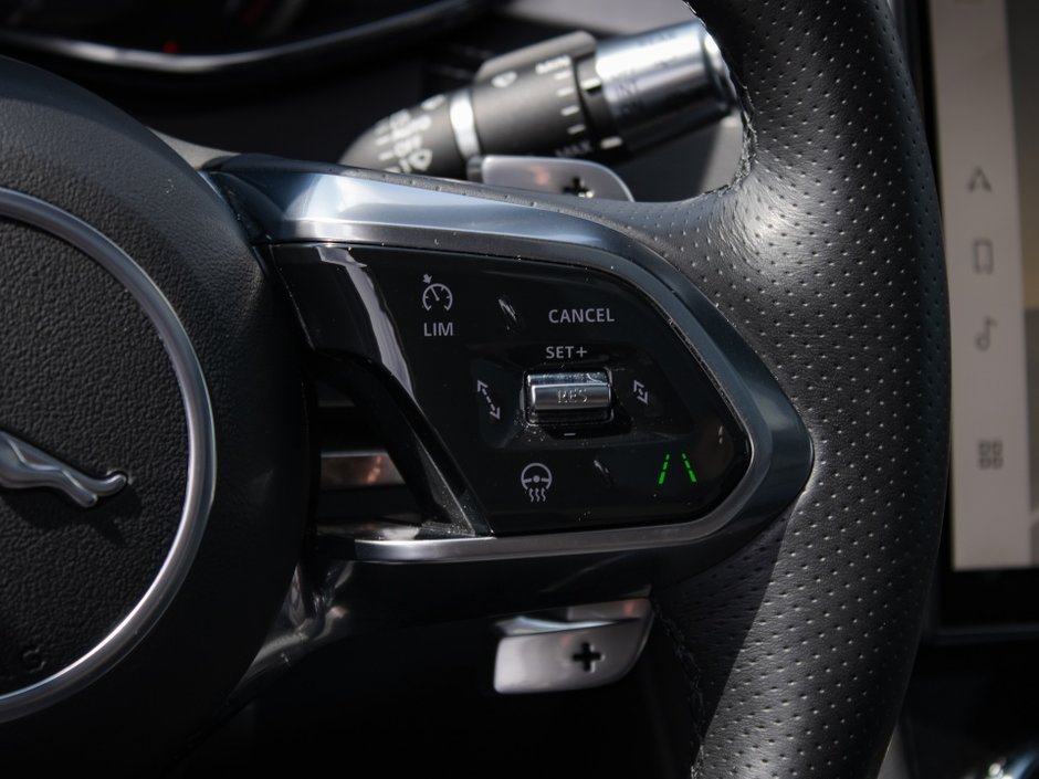 Jaguar F-PACE R-Dynamic S 2023-23